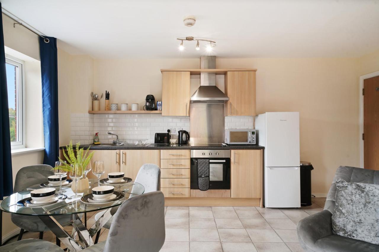 Peaceful 2Br Flat With Historic Bottle Kilns View & Free Parking Located Near City Centre Stoke-on-Trent Экстерьер фото