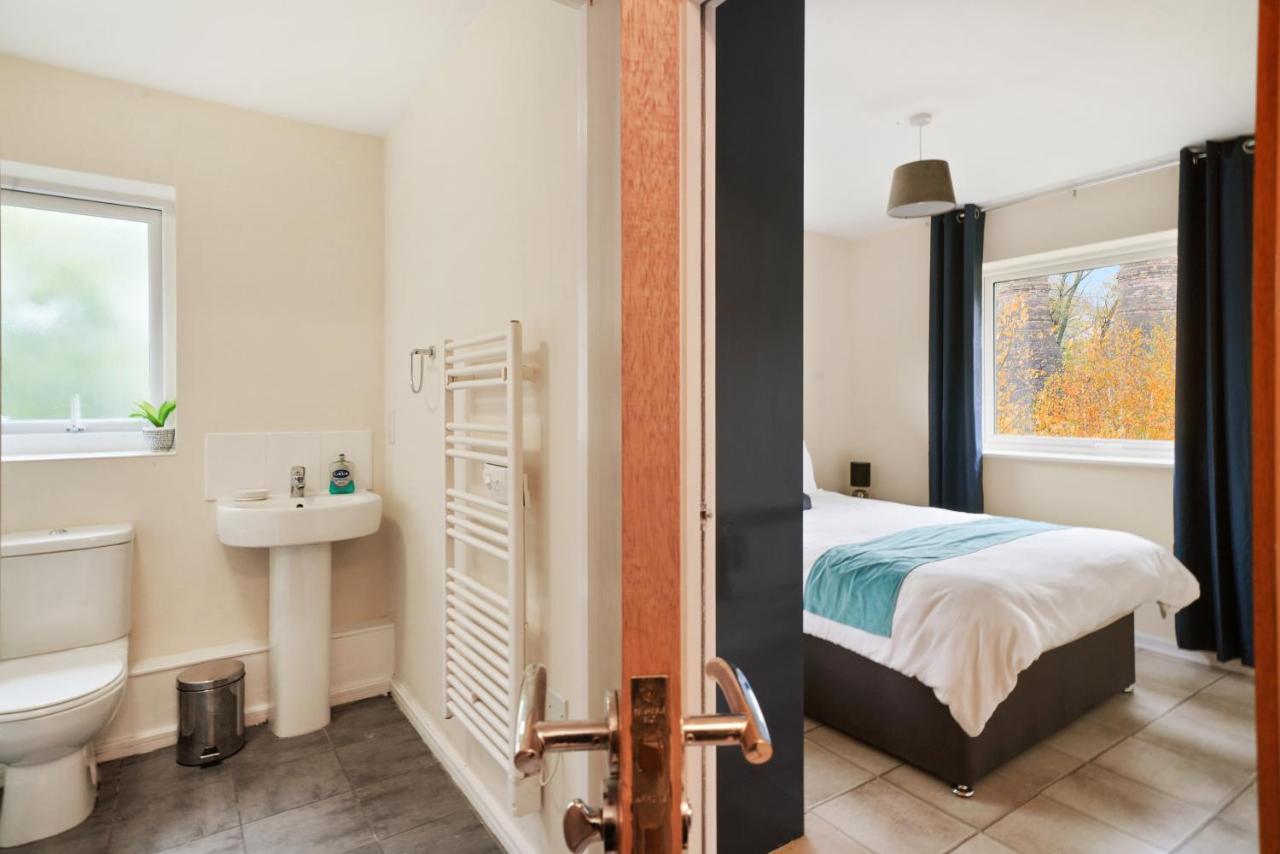Peaceful 2Br Flat With Historic Bottle Kilns View & Free Parking Located Near City Centre Stoke-on-Trent Экстерьер фото