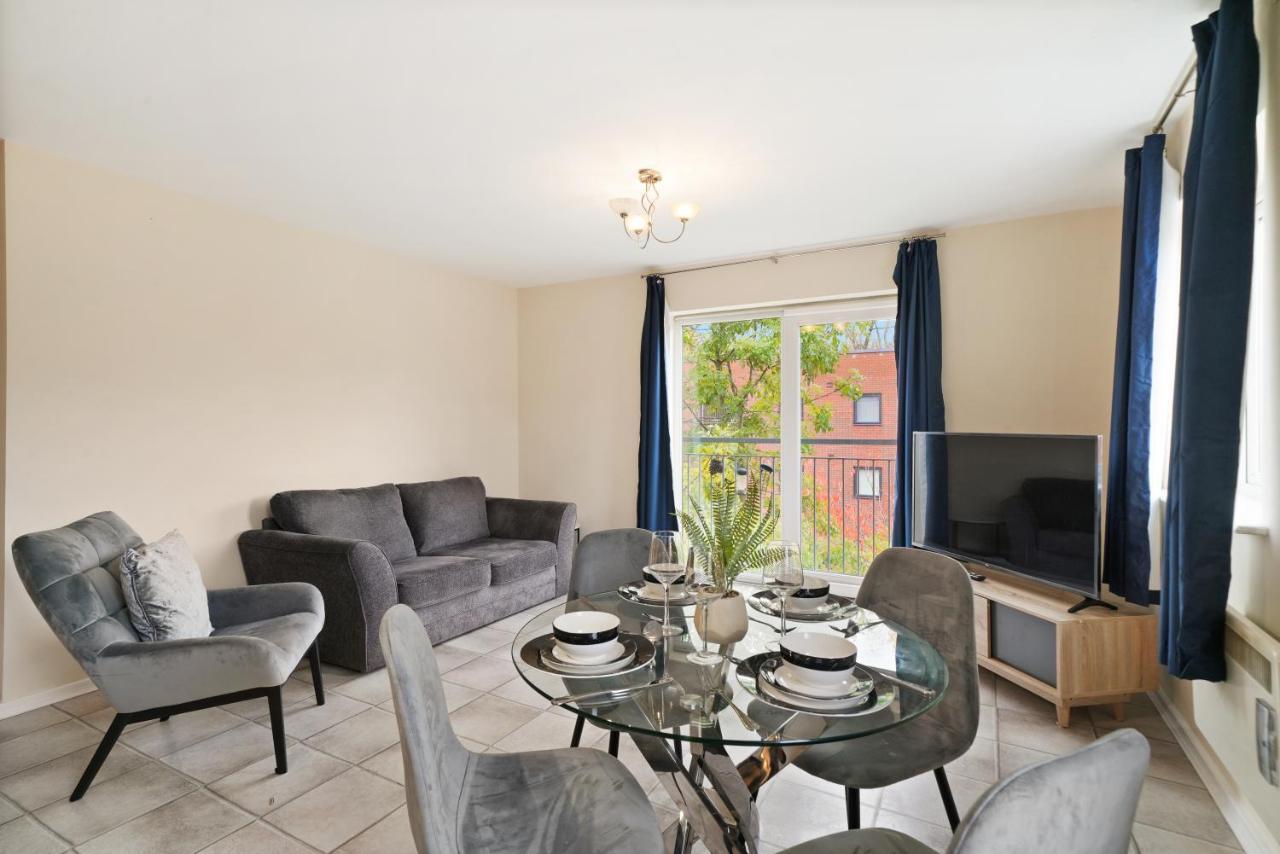Peaceful 2Br Flat With Historic Bottle Kilns View & Free Parking Located Near City Centre Stoke-on-Trent Экстерьер фото